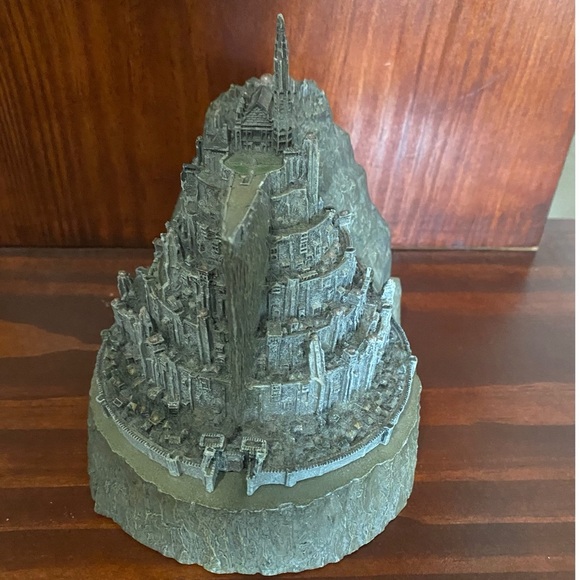 LORD OF THE RINGS MINAS TIRITH DVD EXCLUSIVE COLLECTABLE SCALE CITY MODEL - RARE - Picture 2 of 16